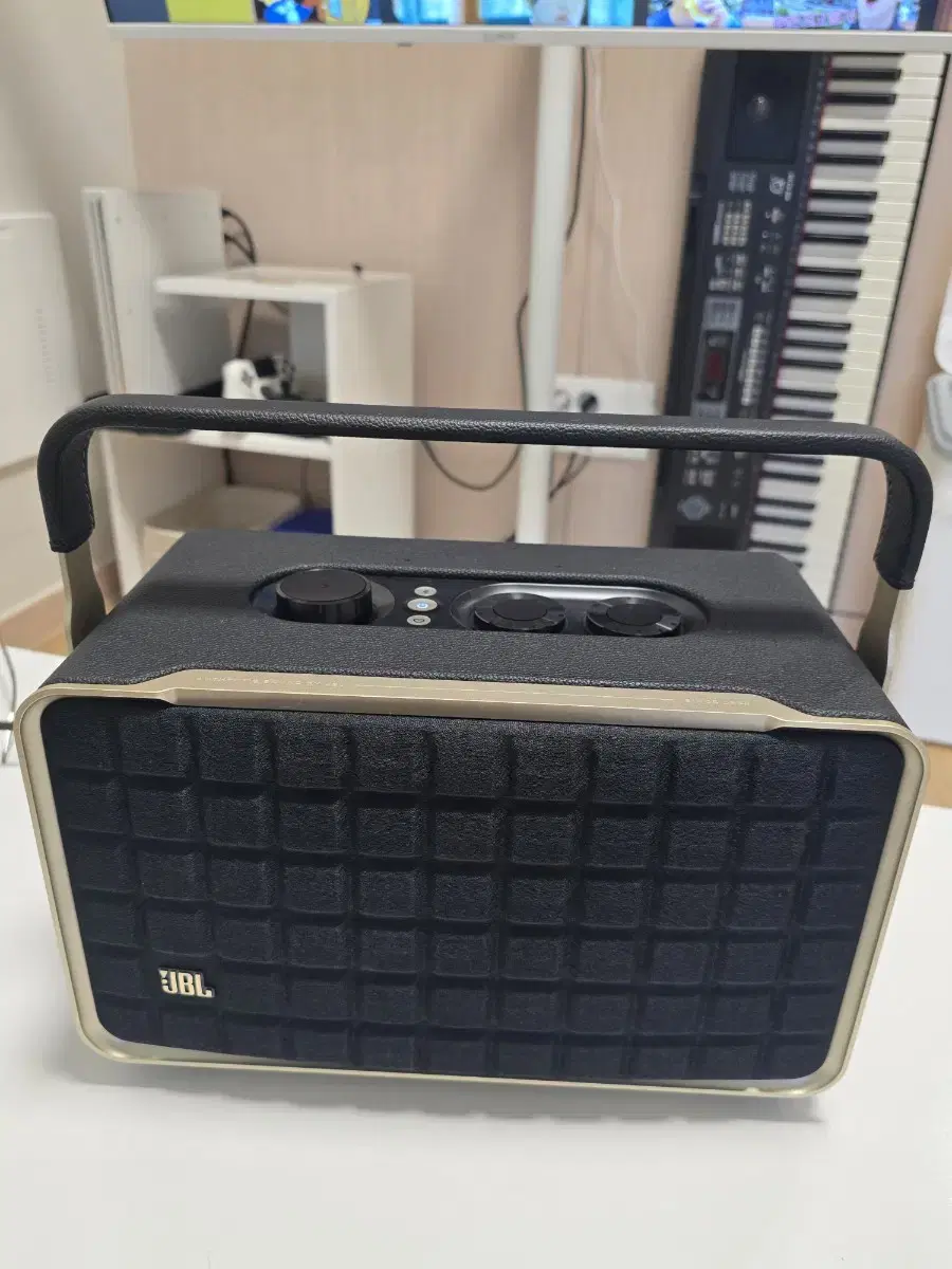 JBL Authentic 300 블루투스 스피커